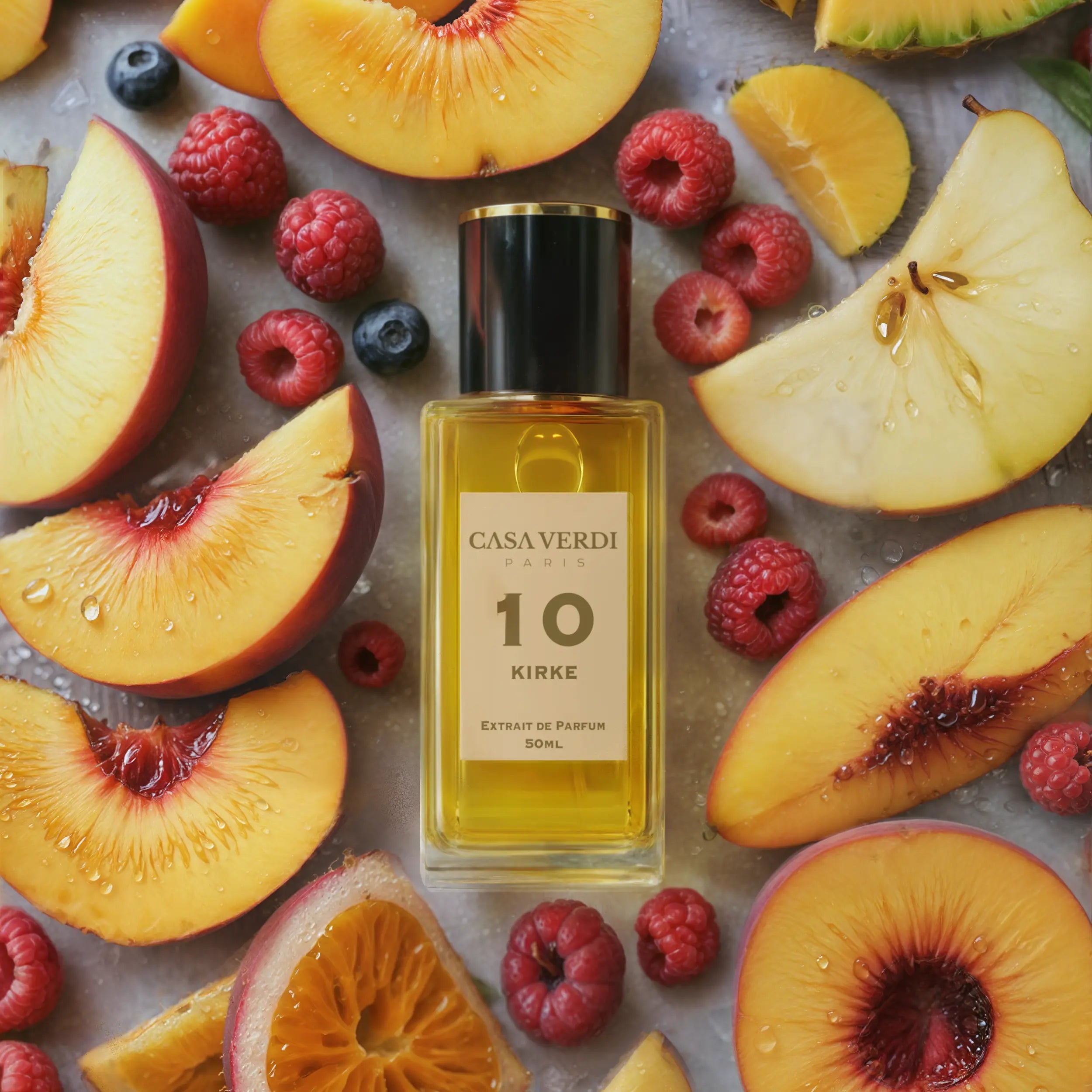 Parfums Kirke avec des fruits frais, pêche et framboise